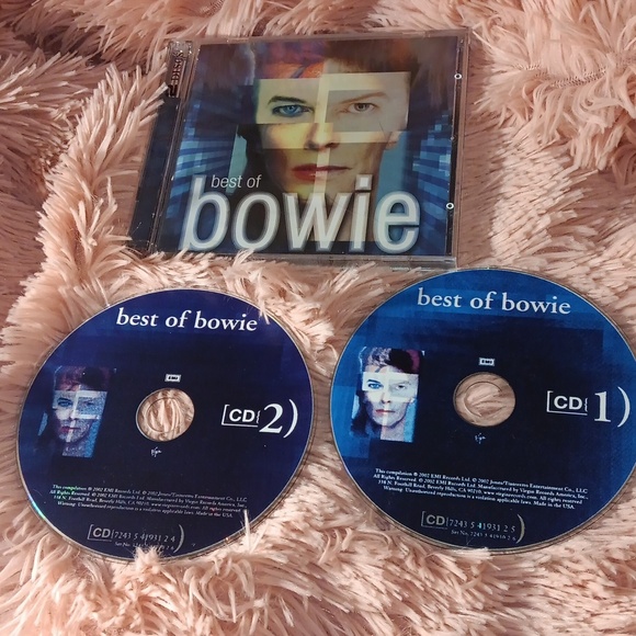 Bowie CD set 2 DVD s - Picture 1 of 4
